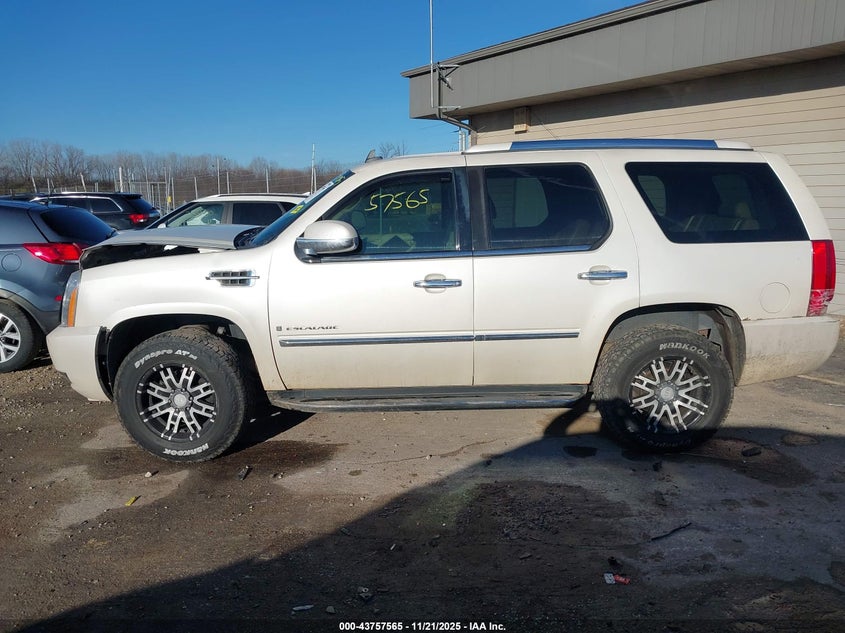 2009 Cadillac Escalade Standard VIN: 1GYFK23249R122120 Lot: 43757565