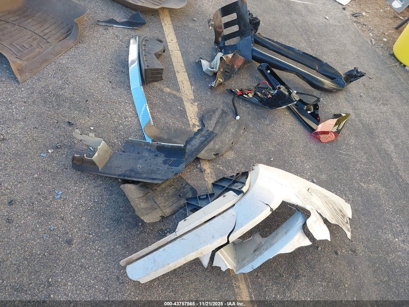 2009 Cadillac Escalade Standard VIN: 1GYFK23249R122120 Lot: 43757565