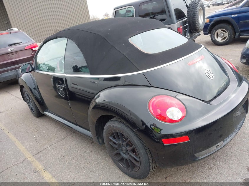 3VWRF31Y69M406528 2009 VOLKSWAGEN BEETLE photo no. 3