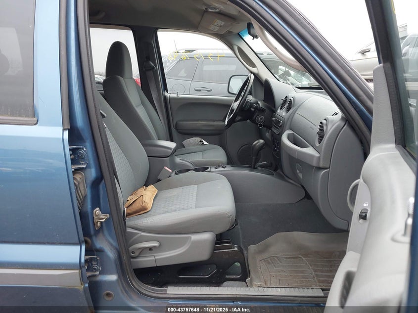 1J4GL48K95W508954 2005 JEEP LIBERTY (NORTH AMERICA) photo no. 5