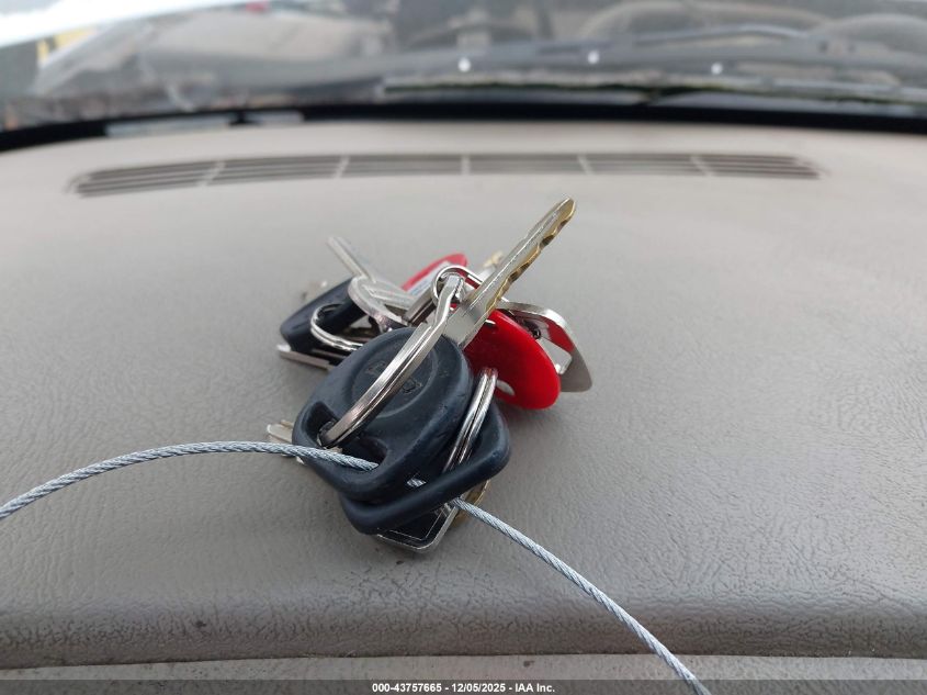 2002 Chevrolet Silverado 1500 Ls VIN: 2GCEK19T921237306 Lot: 43757665