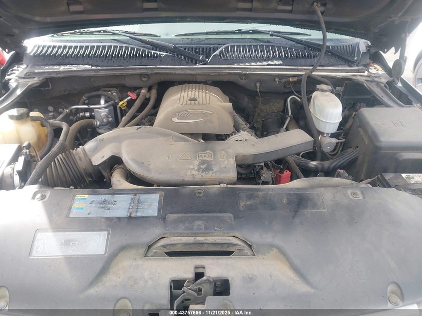 2005 Chevrolet Tahoe Ls VIN: 1GNEK13T95J142190 Lot: 43757666