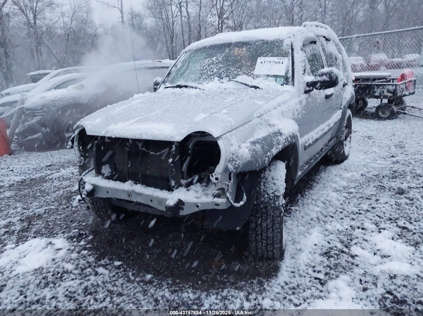 2005 Jeep Liberty Sport VIN: 1J4GL48K15W504638 Lot: 43757684