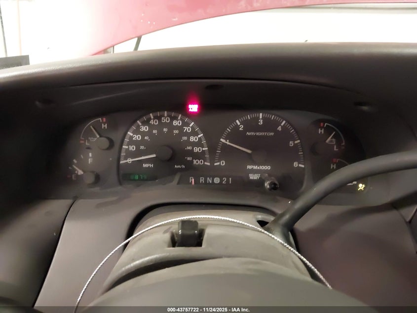 2000 Lincoln Navigator VIN: 5LMFU28A3YLJ41011 Lot: 43757722