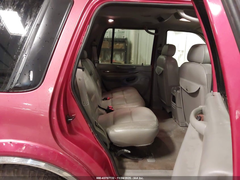 2000 Lincoln Navigator VIN: 5LMFU28A3YLJ41011 Lot: 43757722