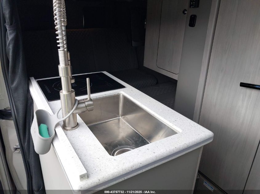 2024 Mercedes-Benz Sprinter 2500 Standard Roof 4-Cyl Diesel Ho VIN: W1X4NBVY4RP625213 Lot: 43757732