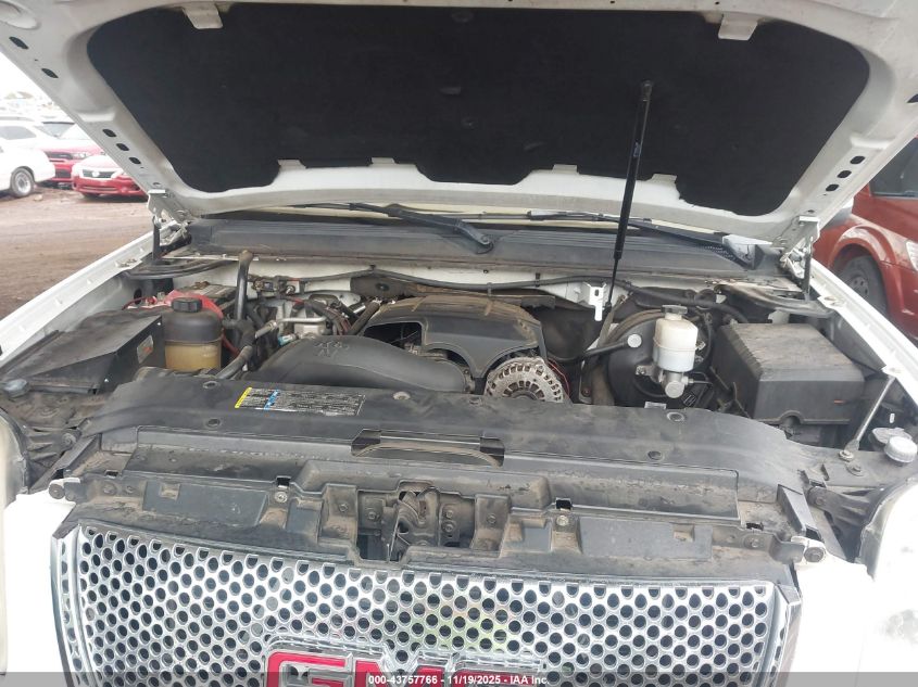 2007 GMC Yukon Denali VIN: 1GKFK63827J360923 Lot: 43757766