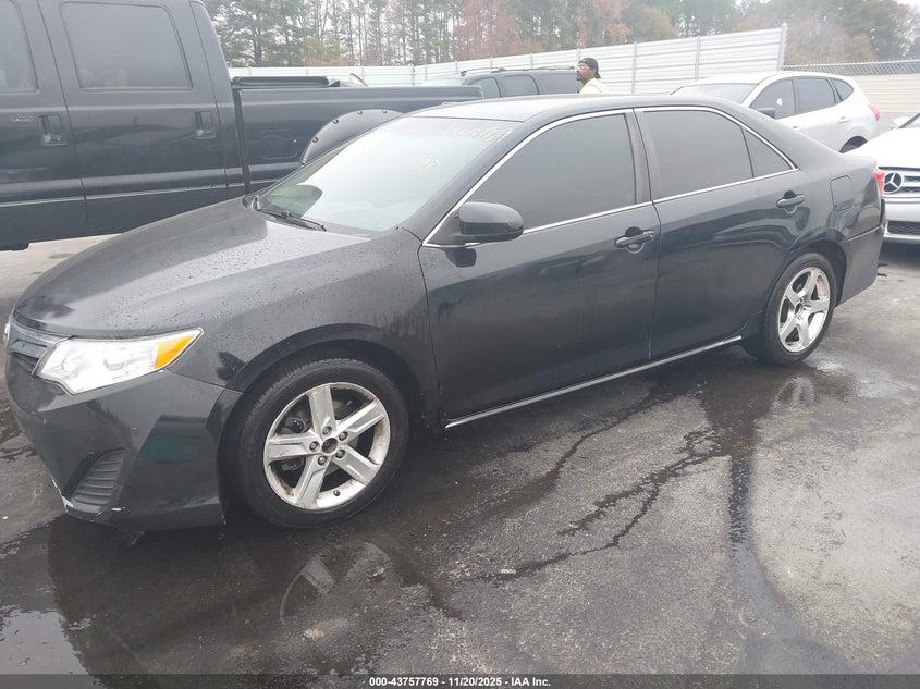 4T1BF1FK1CU177963 2012 TOYOTA CAMRY photo no. 2