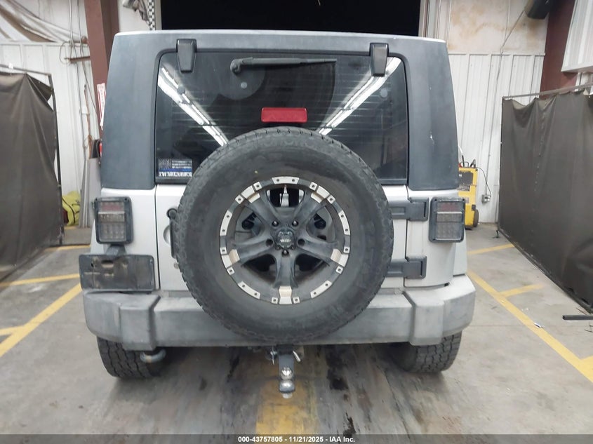 2009 Jeep Wrangler X VIN: 1J4FA24109L708826 Lot: 43757805