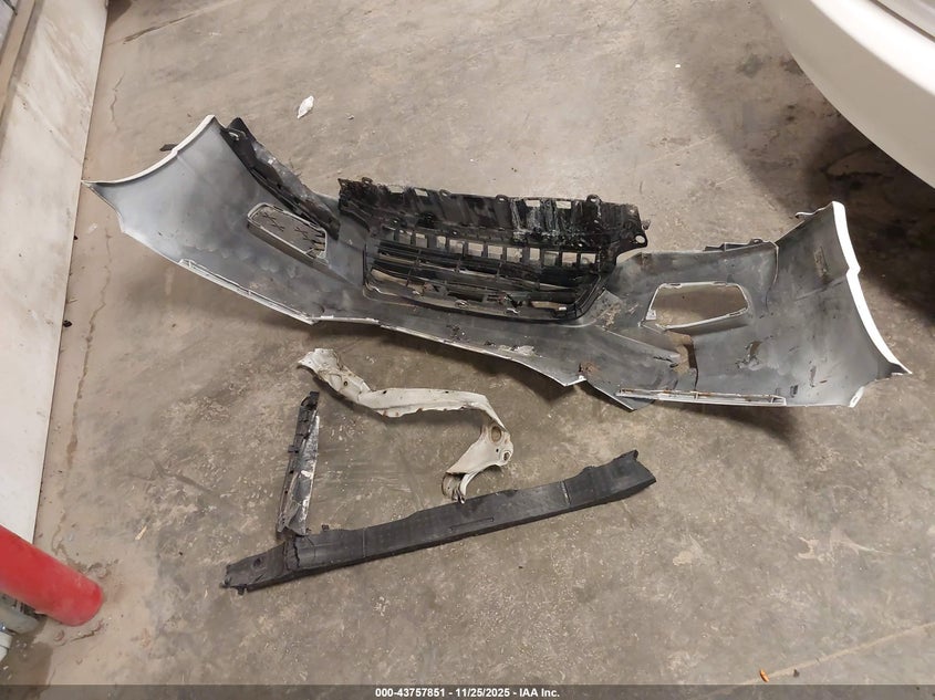 2009 Honda Civic Lx VIN: 19XFA16519E034825 Lot: 43757851