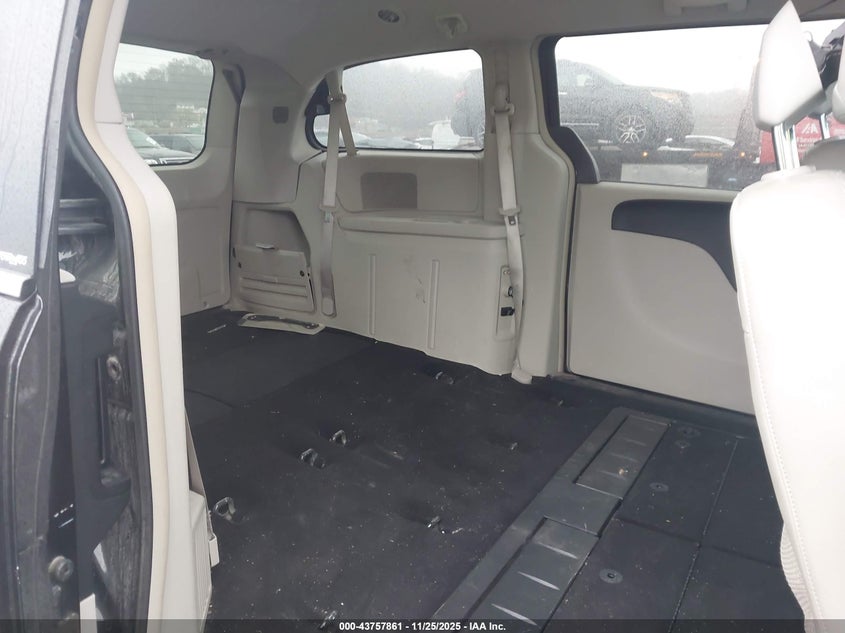 2013 Chrysler Town & Country Touring VIN: 2C4RC1BG6DR614142 Lot: 43757861