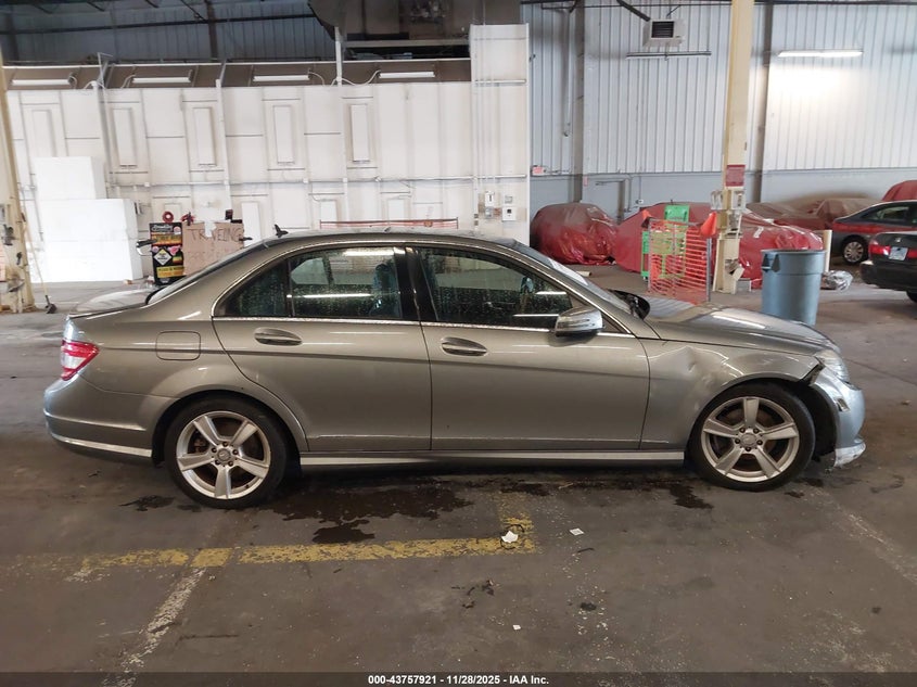 2011 Mercedes-Benz C 300 Luxury 4Matic/Sport 4Matic VIN: WDDGF8BB8BR154888 Lot: 43757921