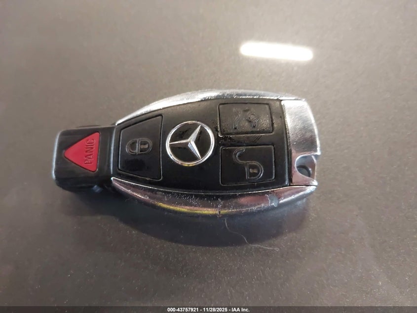 2011 Mercedes-Benz C 300 Luxury 4Matic/Sport 4Matic VIN: WDDGF8BB8BR154888 Lot: 43757921