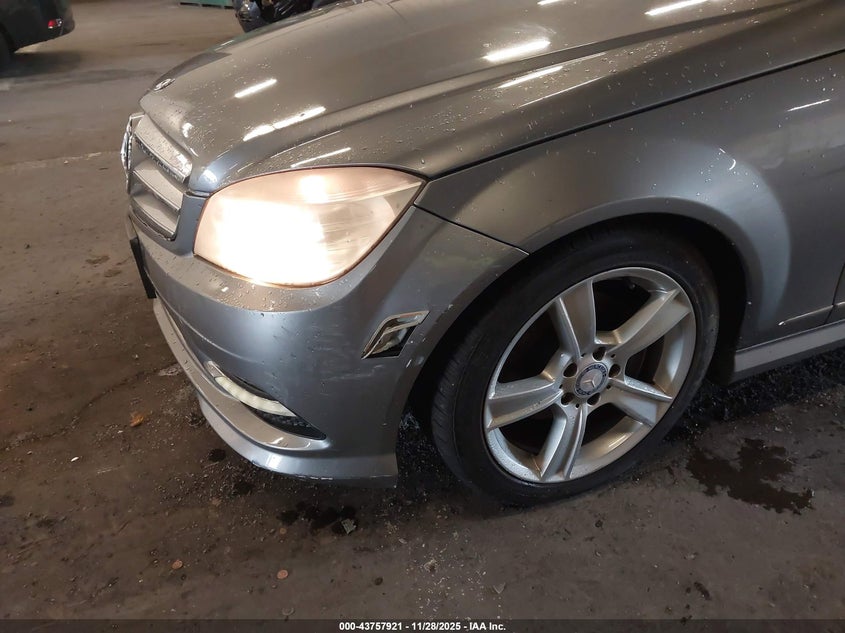 2011 Mercedes-Benz C 300 Luxury 4Matic/Sport 4Matic VIN: WDDGF8BB8BR154888 Lot: 43757921