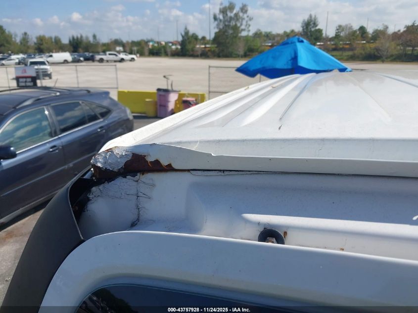 2018 Chevrolet Express 2500 Work Van VIN: 1GCWGAFP2J1288602 Lot: 43757928