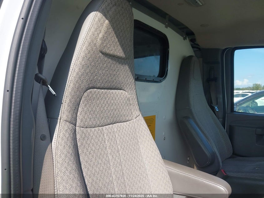 2018 Chevrolet Express 2500 Work Van VIN: 1GCWGAFP2J1288602 Lot: 43757928