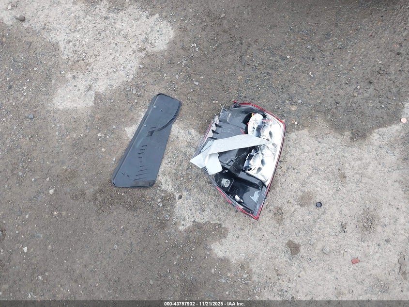 2018 Dodge Grand Caravan Gt VIN: 2C4RDGEG3JR195528 Lot: 43757932