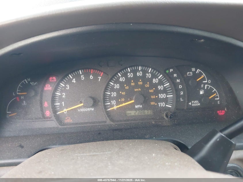 2004 Toyota Tundra Limited V8 VIN: 5TBDT48194S439111 Lot: 43757944