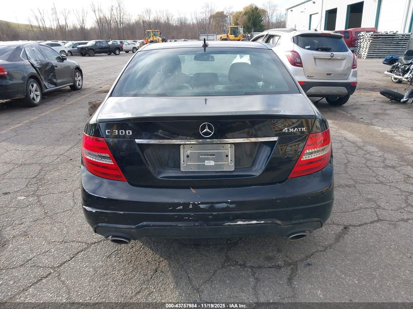 2014 Mercedes-Benz C 300 Luxury 4Matic/Sport 4Matic VIN: WDDGF8AB6ER319441 Lot: 43757984