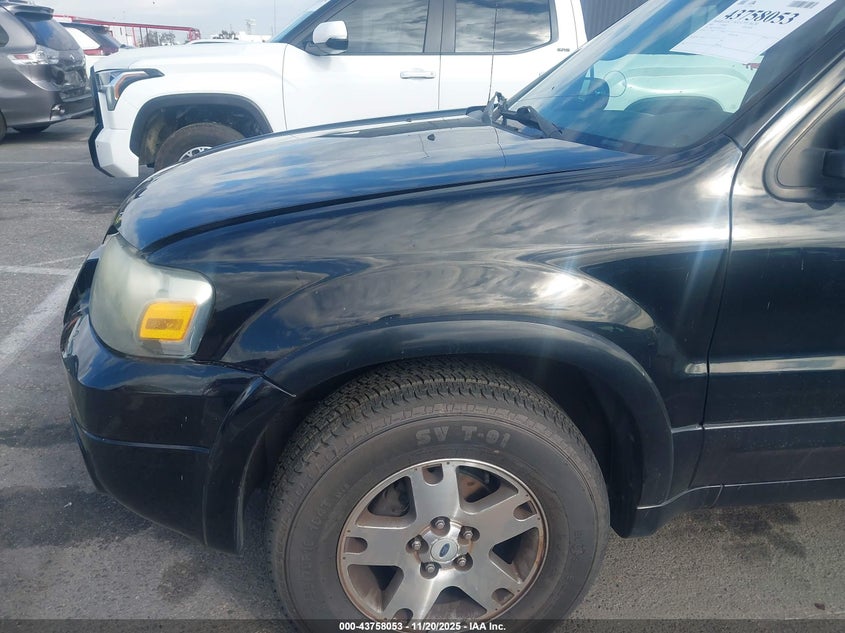 2005 Ford Escape Limited VIN: 1FMCU04125KB11015 Lot: 43758053