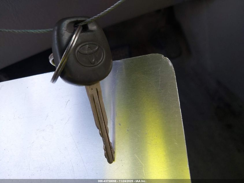 2004 Toyota Highlander V6 VIN: JTEEP21A040052119 Lot: 43758056