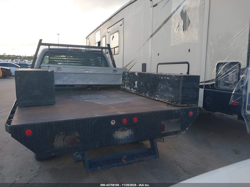 2005 Ford F-350 VIN: 1FTWW30585EA08637 Lot: 43758100