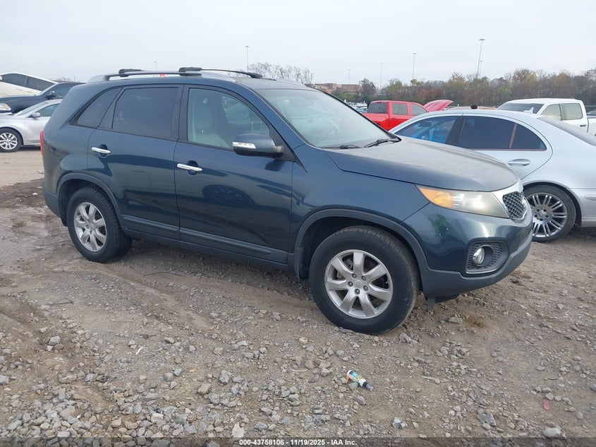 KIA SORENTO LX