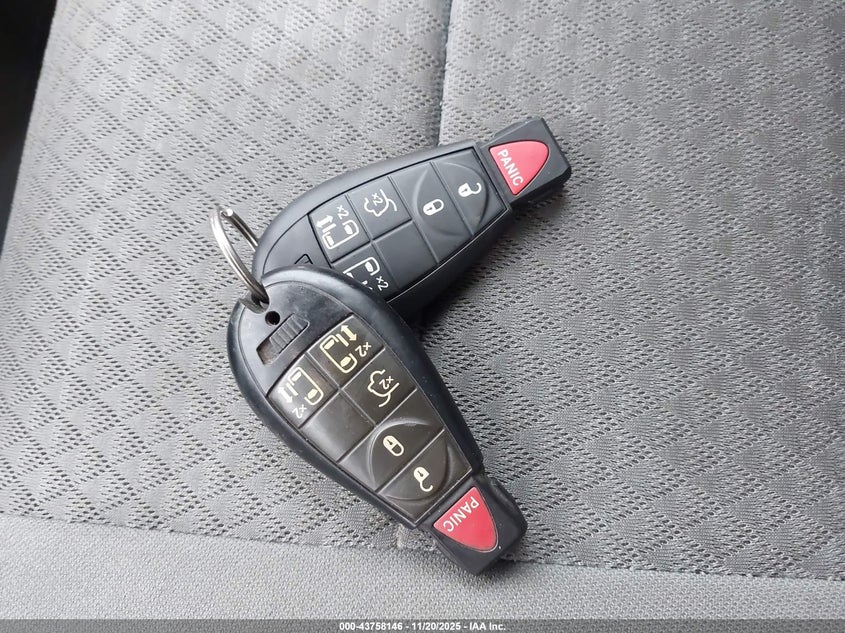 2010 Dodge Grand Caravan Sxt VIN: 2D4RN5DX8AR147982 Lot: 43758146