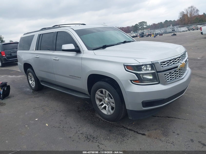 CHEVROLET SUBURBAN LT
