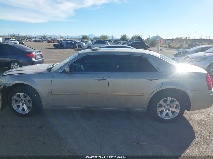 2006 Chrysler 300 Touring VIN: 2C3KA53G26H351397 Lot: 43758208