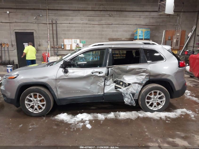 2016 Jeep Cherokee Latitude VIN: 1C4PJMCS8GW227928 Lot: 43758217