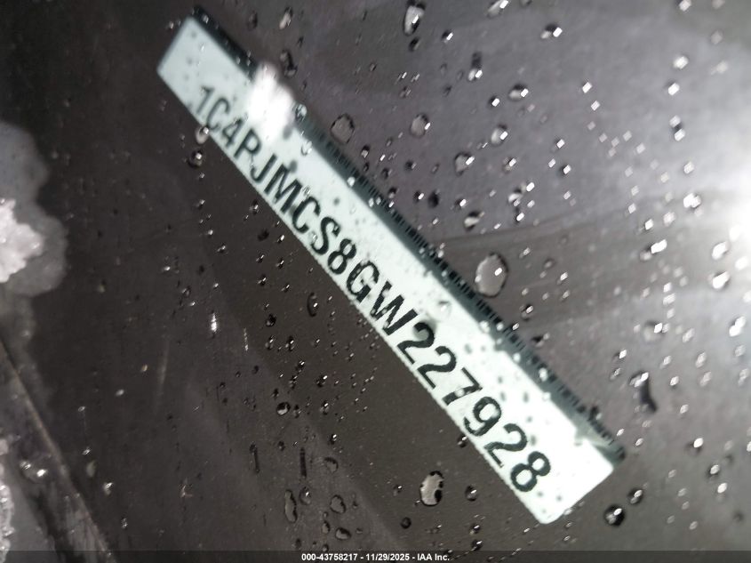 2016 Jeep Cherokee Latitude VIN: 1C4PJMCS8GW227928 Lot: 43758217