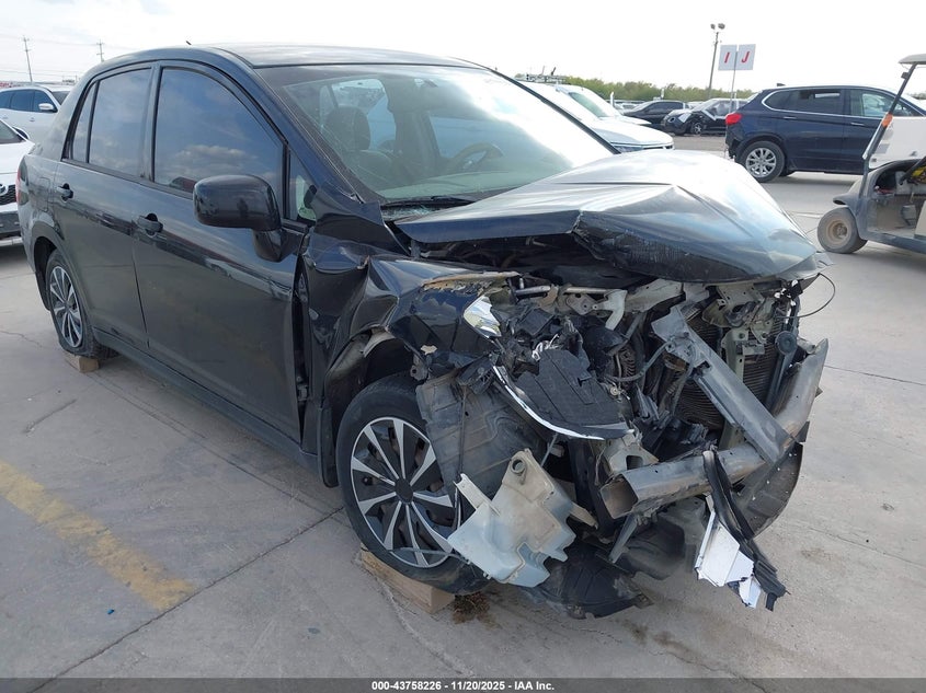 2009 Nissan Versa 1.8S VIN: 3N1BC11E79L395975 Lot: 43758226