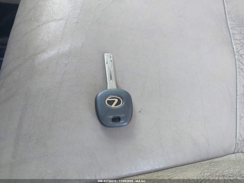 2004 Lexus Gx 470 VIN: JTJBT20X340053903 Lot: 43758313