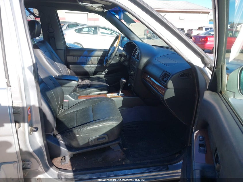 2002 Infiniti Qx4 Luxury VIN: JNRDR09Y42W262409 Lot: 43758319