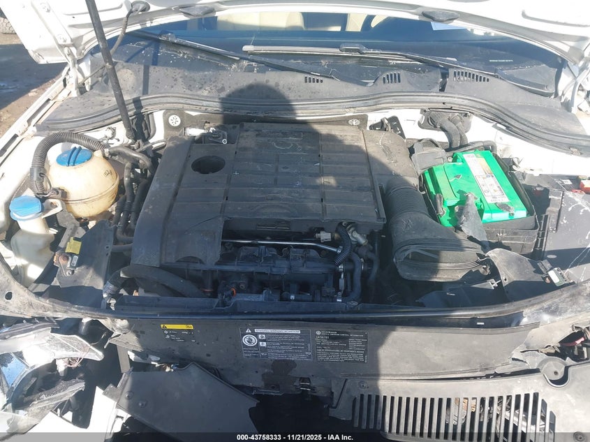 2008 Volkswagen Passat Komfort VIN: WVWAK73C08E187574 Lot: 43758333