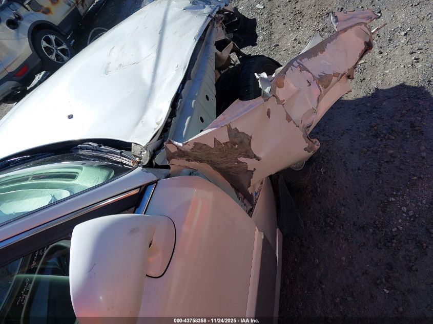 1998 Acura Rl 3.5 VIN: JH4KA9683WC009742 Lot: 43758358