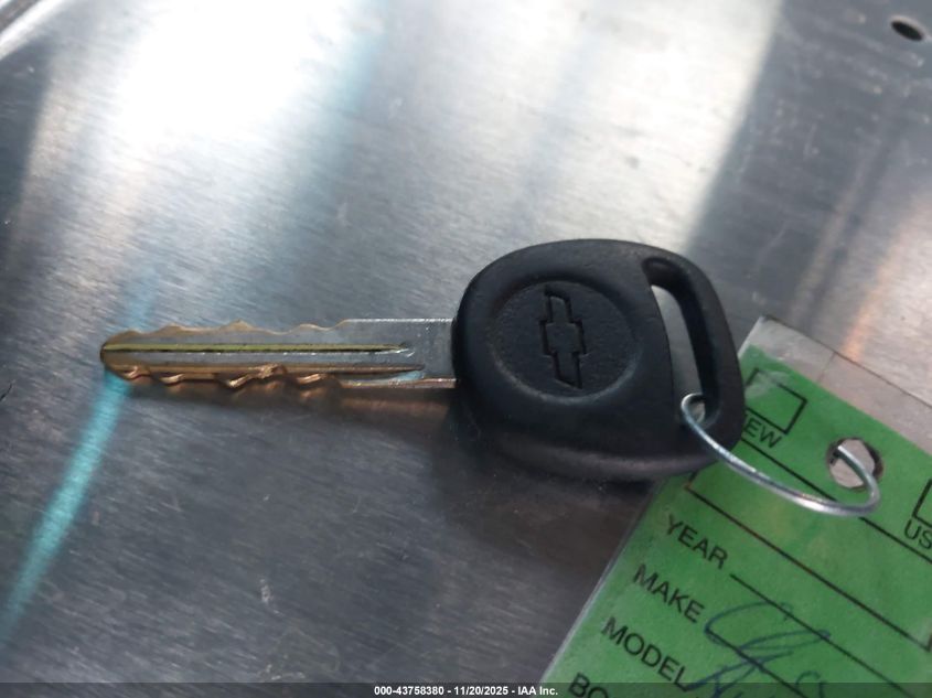 2002 Chevrolet Avalanche 1500 VIN: 3GNEC13T72G281678 Lot: 43758380