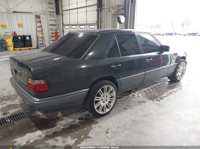 WDBEB31E2SC194719 1995 MERCEDES-BENZ  photo no. 4