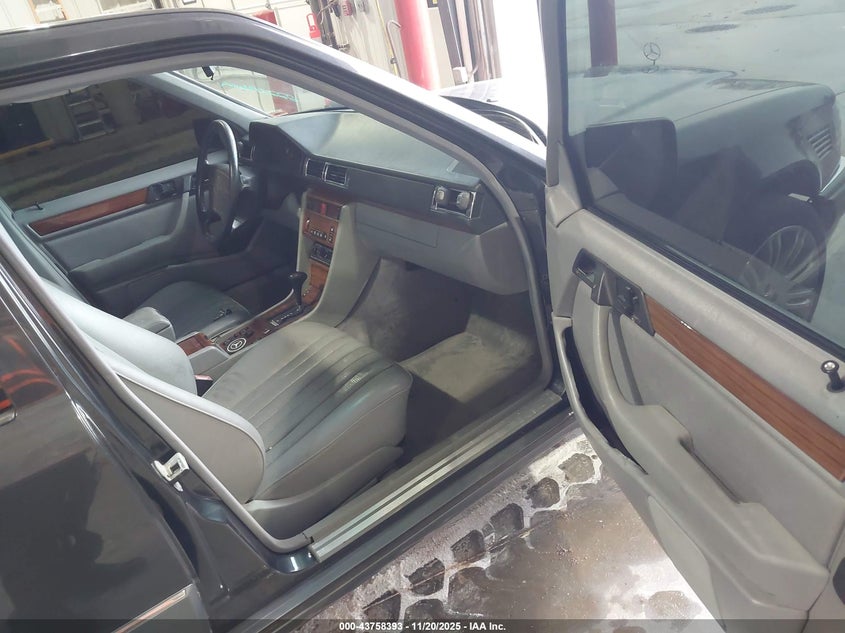 WDBEB31E2SC194719 1995 MERCEDES-BENZ  photo no. 5