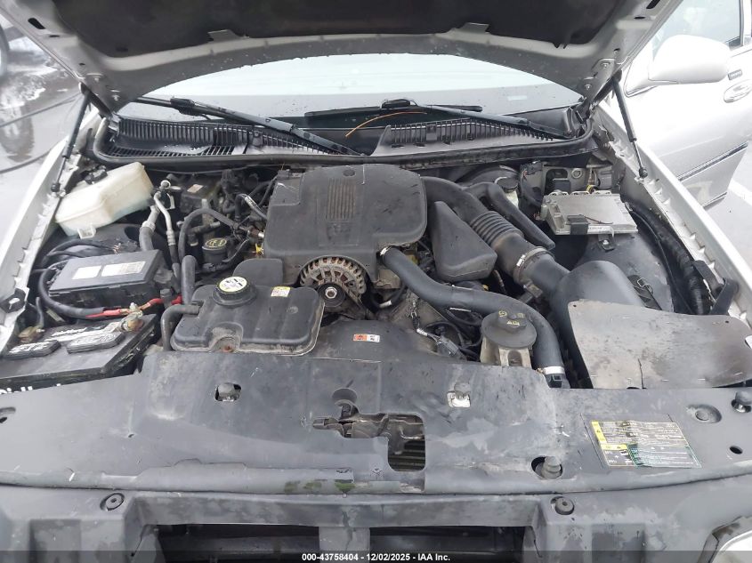 2005 Lincoln Town Car Signature VIN: 1LNHM81W35Y640684 Lot: 43758404