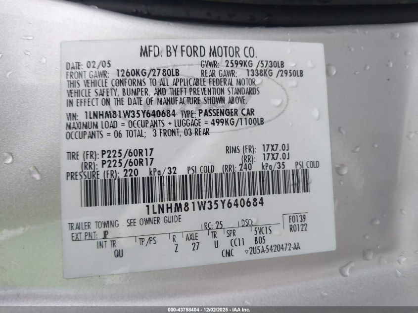 2005 Lincoln Town Car Signature VIN: 1LNHM81W35Y640684 Lot: 43758404
