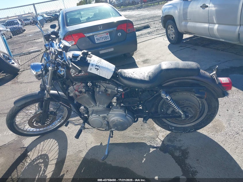 2002 Harley-Davidson Xl883 C VIN: 1HD4CJM132K127302 Lot: 43758458