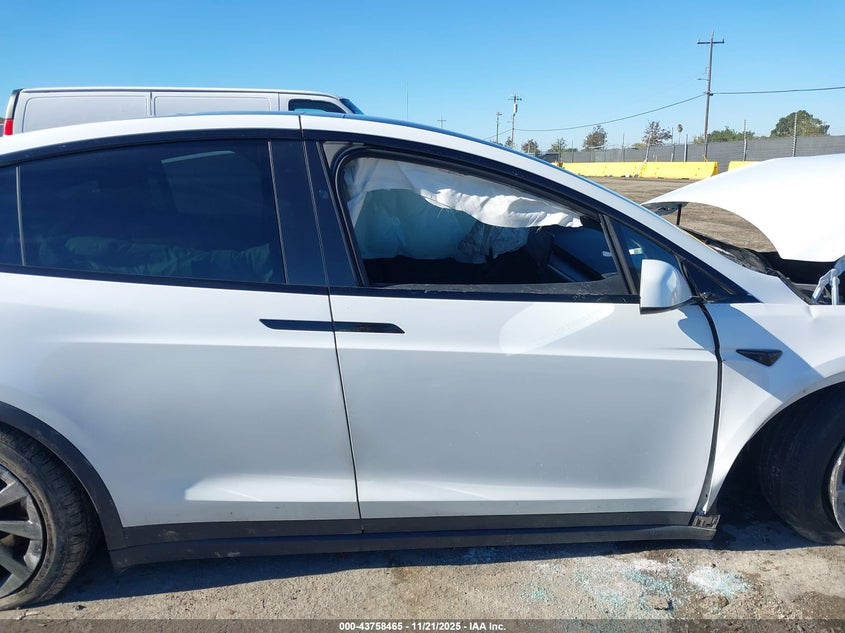 2022 Tesla Model X Dual Motor All-Wheel Drive/Plaid Tri Motor All-Wheel Drive VIN: 7SAXCDE55NF339480 Lot: 43758465