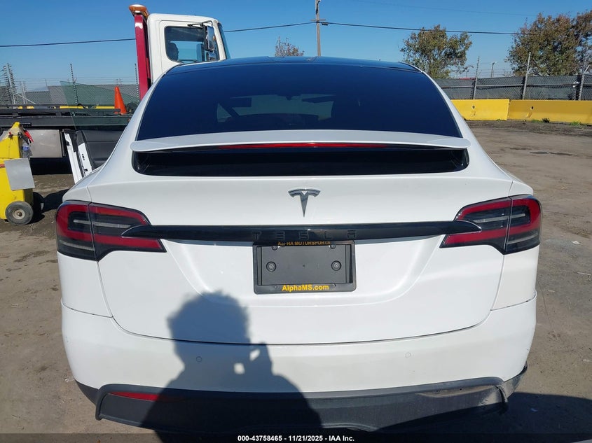 2022 Tesla Model X Dual Motor All-Wheel Drive/Plaid Tri Motor All-Wheel Drive VIN: 7SAXCDE55NF339480 Lot: 43758465