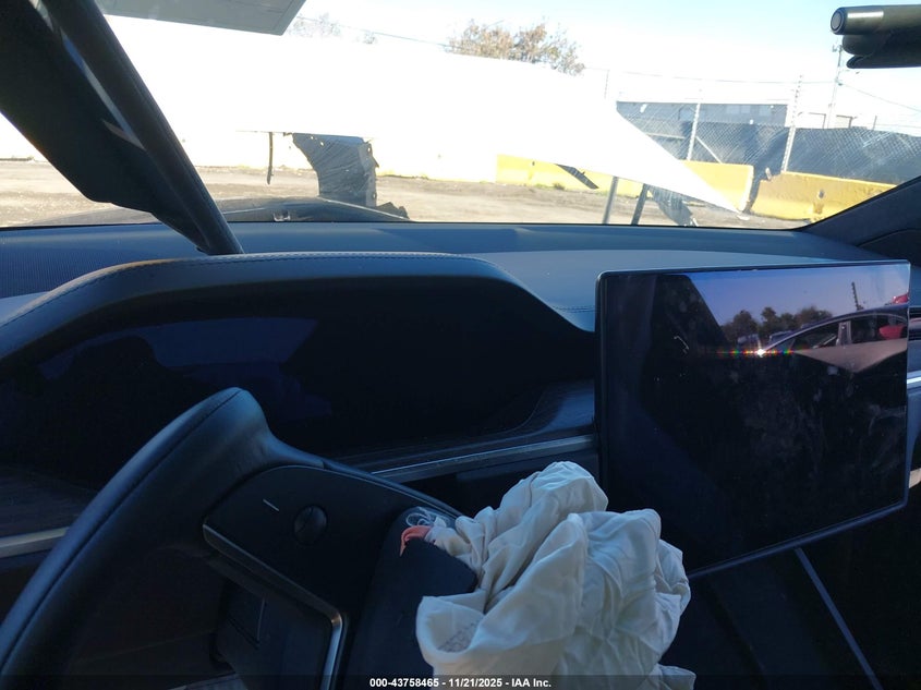 2022 Tesla Model X Dual Motor All-Wheel Drive/Plaid Tri Motor All-Wheel Drive VIN: 7SAXCDE55NF339480 Lot: 43758465