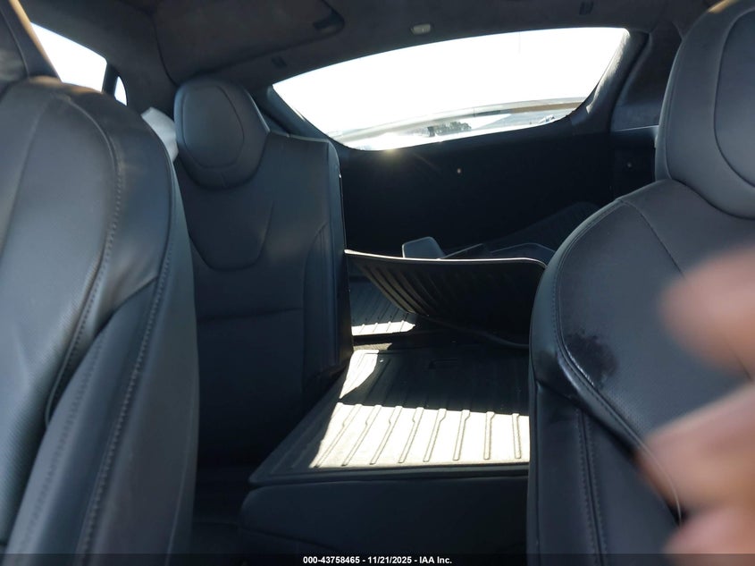 2022 Tesla Model X Dual Motor All-Wheel Drive/Plaid Tri Motor All-Wheel Drive VIN: 7SAXCDE55NF339480 Lot: 43758465