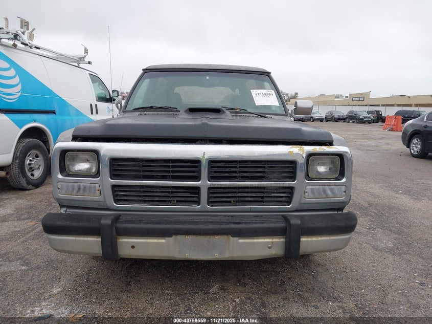 1993 Dodge Ramcharger Ad-150 VIN: 3B4GE17Y7PM103681 Lot: 43758559