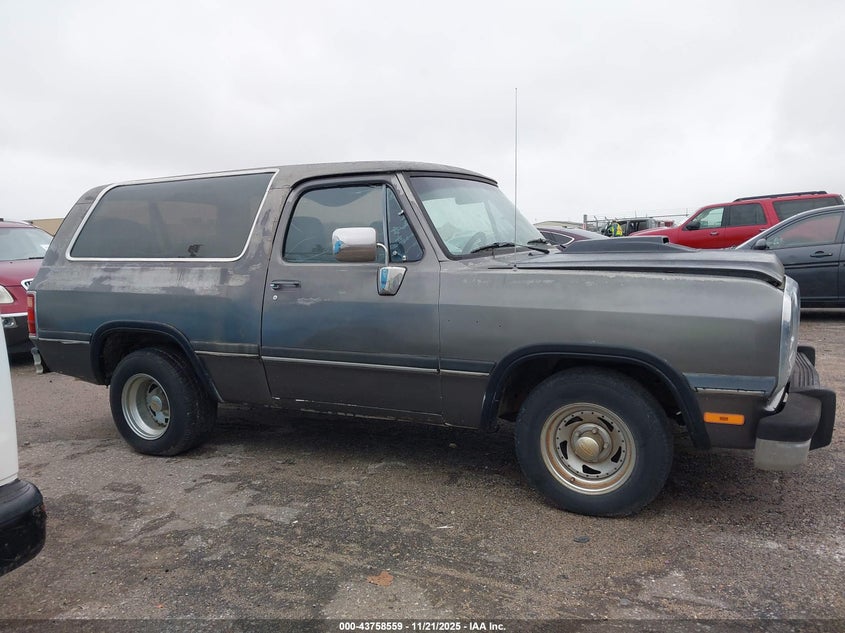 1993 Dodge Ramcharger Ad-150 VIN: 3B4GE17Y7PM103681 Lot: 43758559