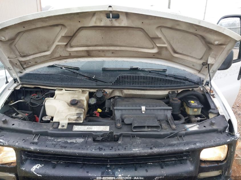 2000 Chevrolet Express VIN: 1GCFG25M0Y1230818 Lot: 43758569